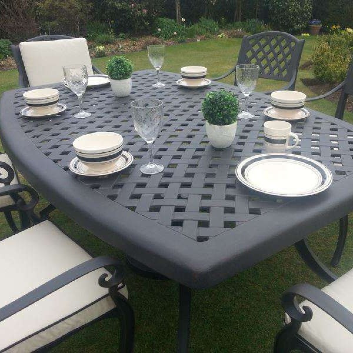 Outdoor aluminum online table set